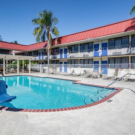 Econo Lodge Palm Harbor - Clearwater Bagian luar foto